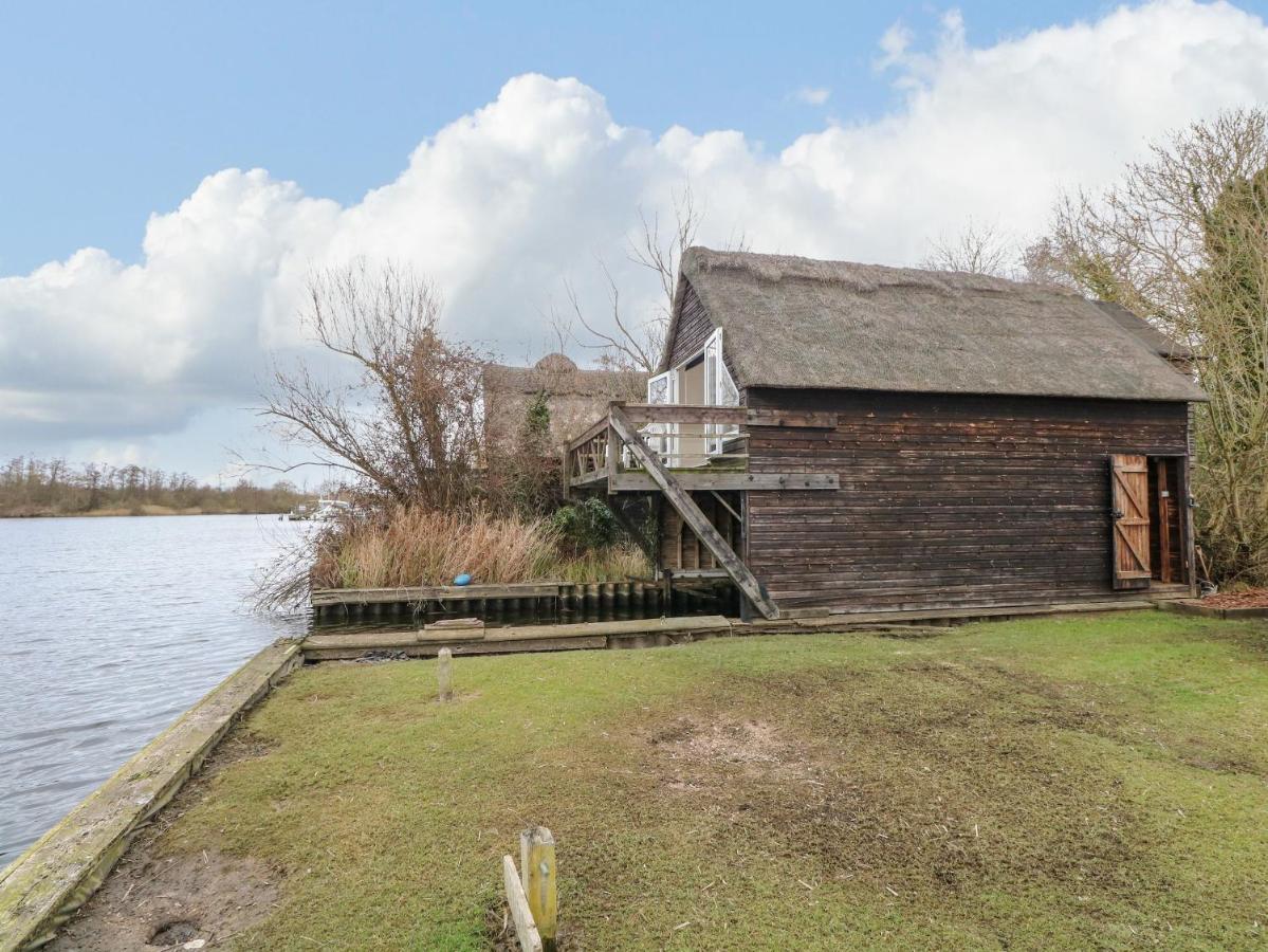 Cygnus Boathouse Villa South Walsham Buitenkant foto