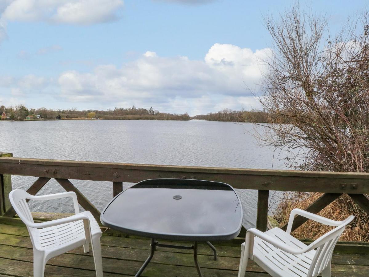 Cygnus Boathouse Villa South Walsham Buitenkant foto